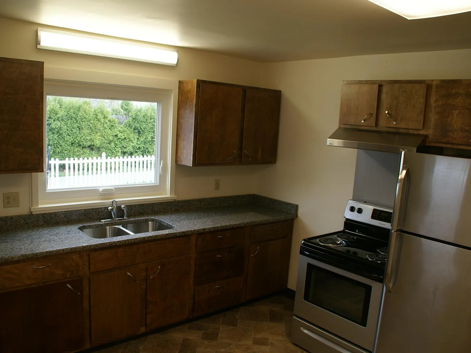 617 Hepburn St — Photo 3