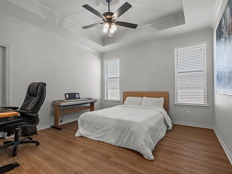 3067 Royal Garden Rd — Photo 14
