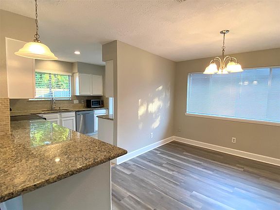 5th image of 2531 Bisontine St