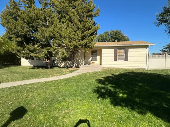 513 Copperstone Pl #513-1/2, Hugoton, KS 67951