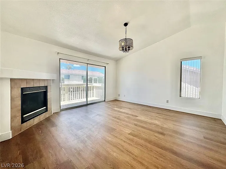 3829 Climbing Rose St — Photo 35