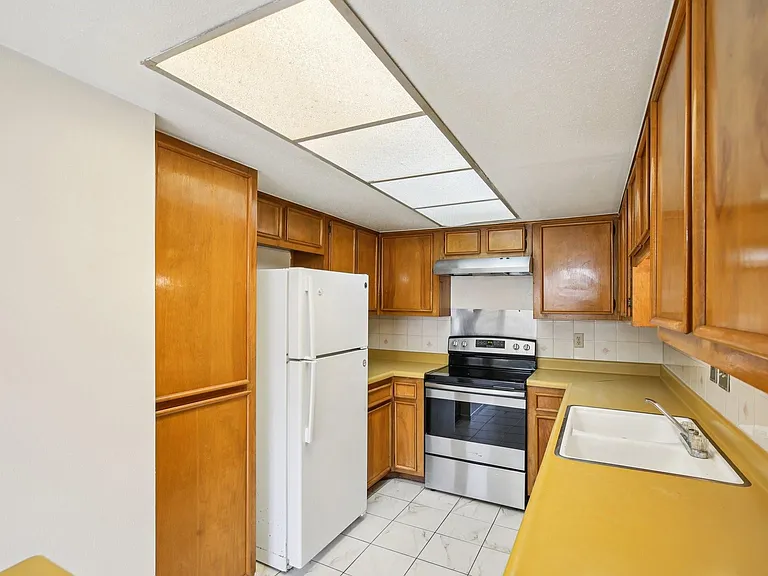 8379 La Roche Ln — Photo 12