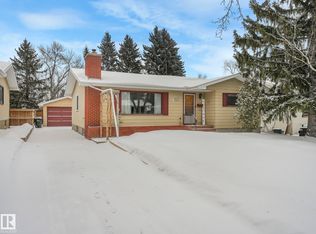 102 Galloway Dr, Strathcona County, AB T8A 2M9