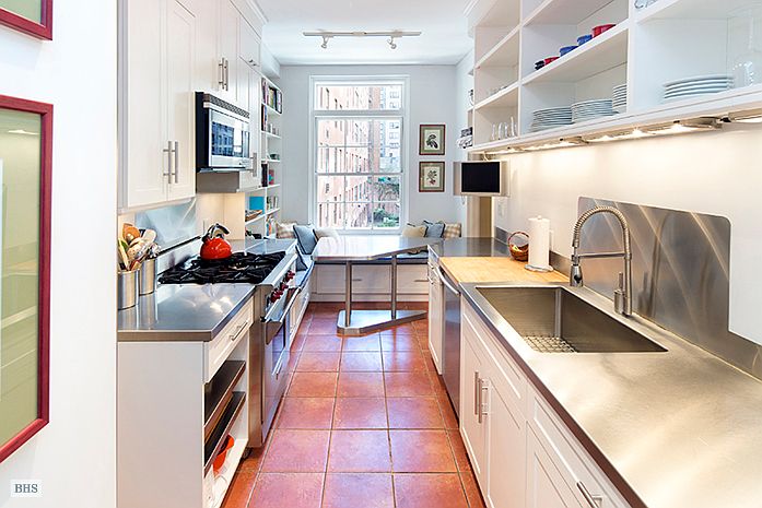 2nd image of 14 Sutton Pl S APT 2G