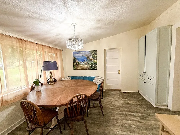 1120 Sinex Ave — Photo 7