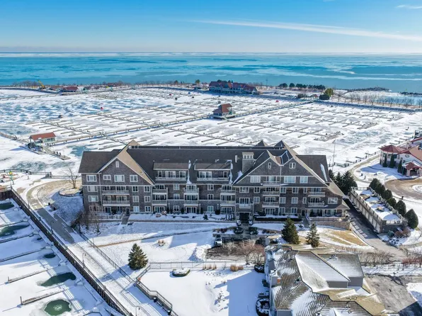 4 Gaslight DRIVE #211, Racine, WI 53403