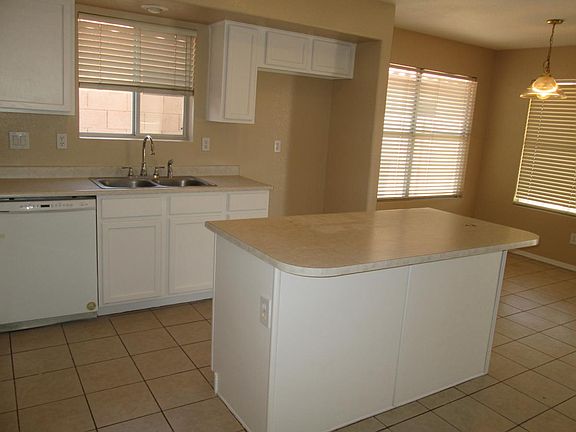5th image of 12617 W Edgemont Ave