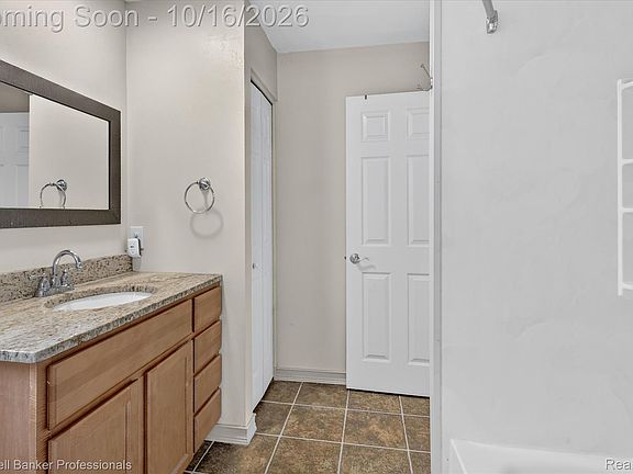 5th image of 204 Dutch Mill Dr