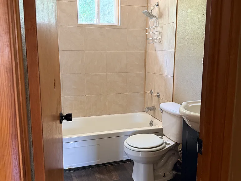 808 K St #4 — Photo 14