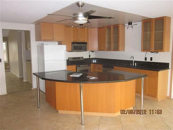 3rd image of 11082 Westonhill Dr
