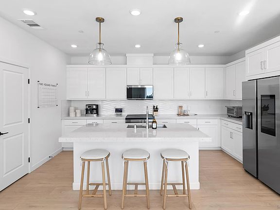 3rd image of 12092 Riley Ln