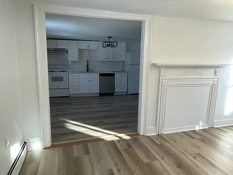 16-20 Elm St #F — Photo 9