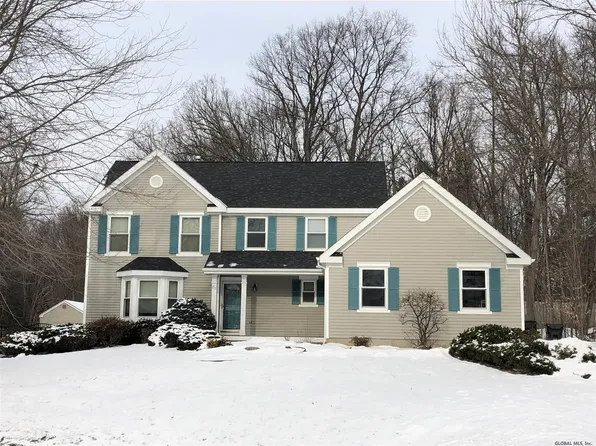25 Old Nott Farm Rd, Rexford, NY 12148