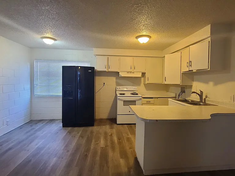 2937 Stewart Ave — Photo 21