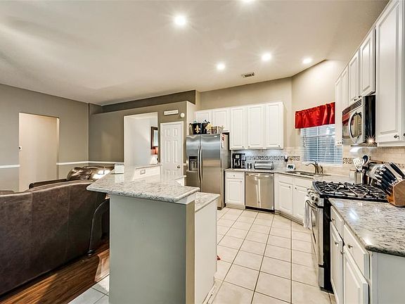 5th image of 19326 Oak Station Dr