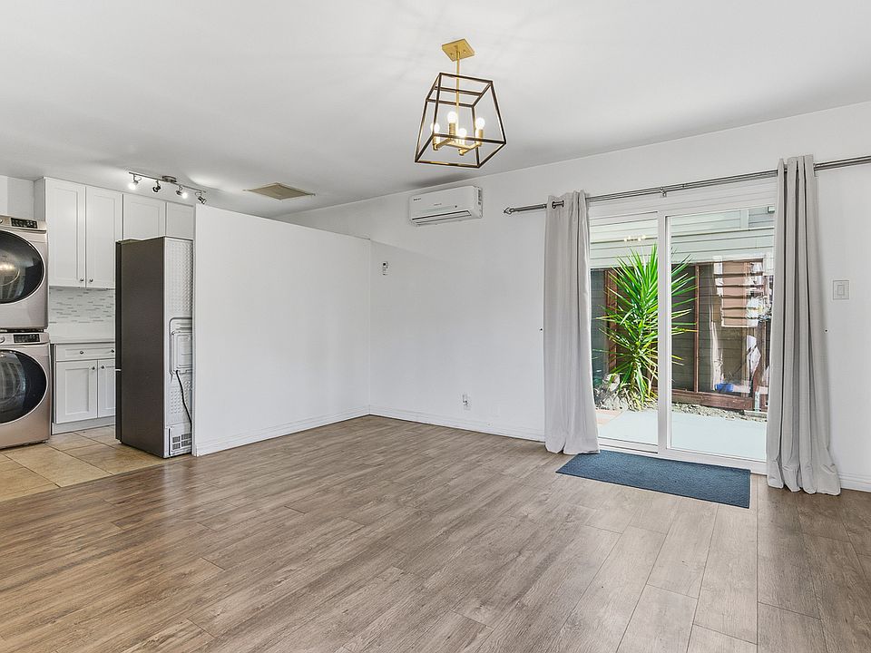 Bright and spacious 1 bed unit - upgraded - direct to private backyard