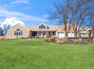 5 Marina Ln, Patchogue, NY 11772