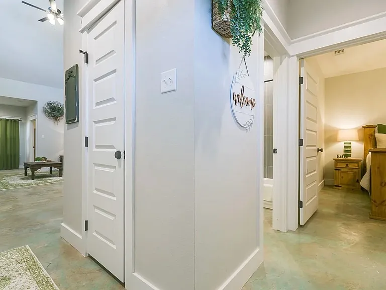 2303 W Beauregard Ave #A — Photo 36