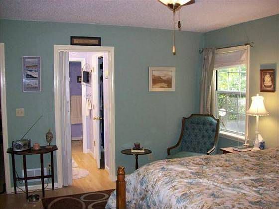 2nd image of 203 Thistledown Ct
