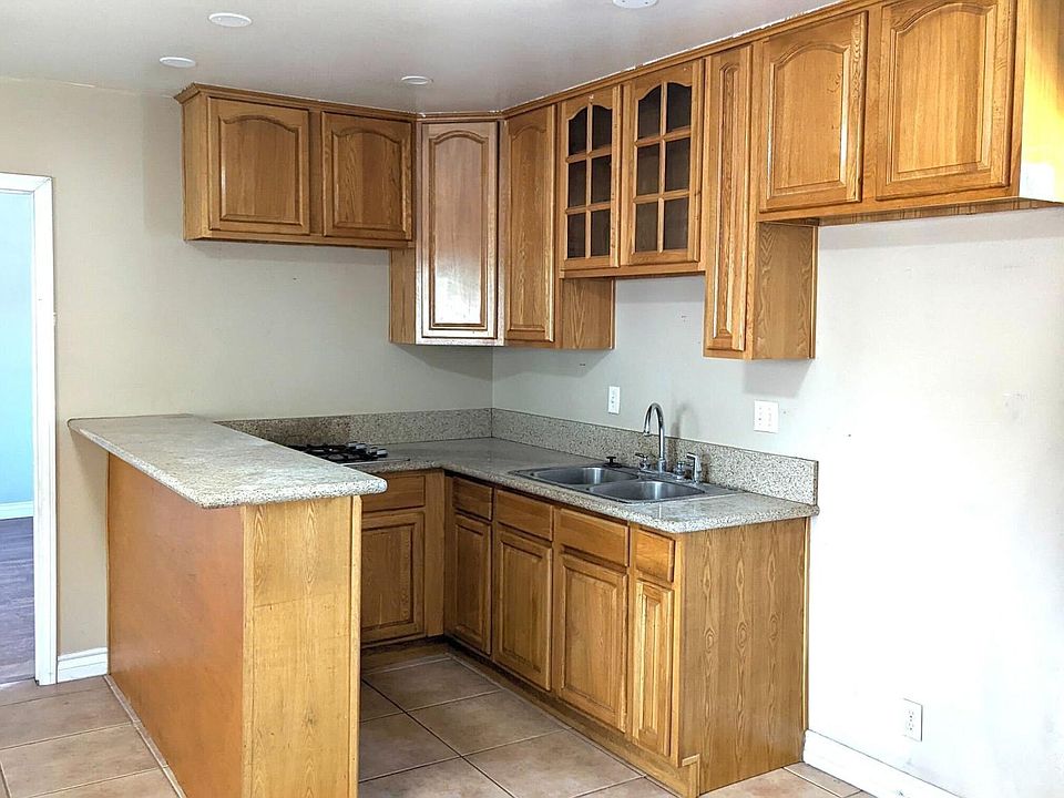 1st image of 6737 Lemoran Ave #B
