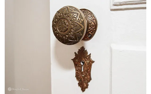 Rented by Douglas Elliman | media 10