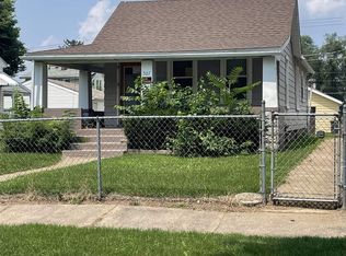 527 18 1/2 Ave, Rock Island, IL