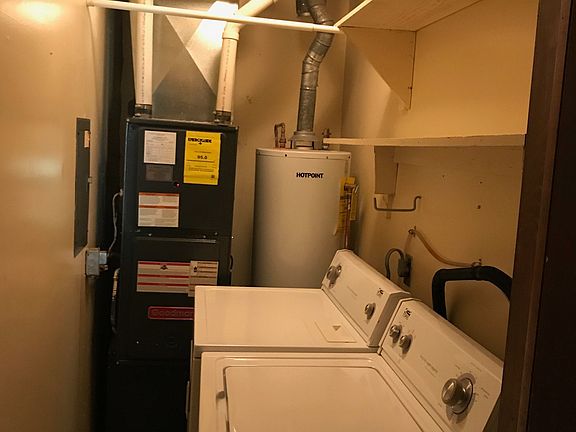 4th image of 1024 Lincoln Ave