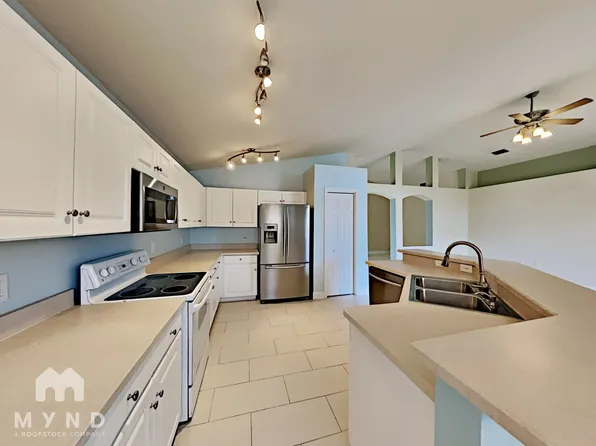 1500 Baythorn Dr, Wesley Chapel, FL 33543
