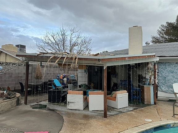 4th image of 212 Bradshaw Way