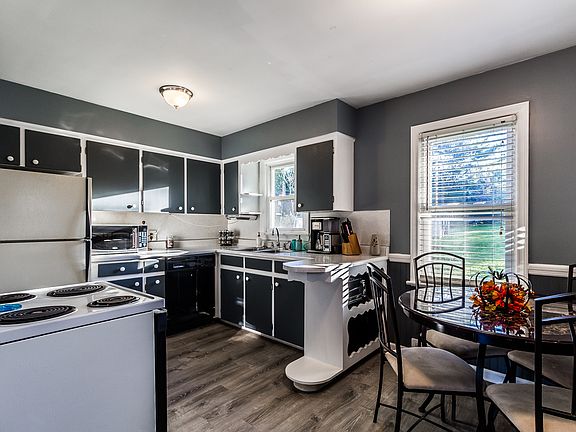 Private Showing 330-715-6328