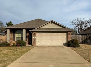 306 Myra Lynn Ln, Longview, TX 75605