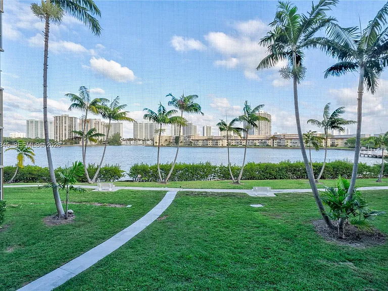2861 Leonard Dr #F208 — Photo 1
