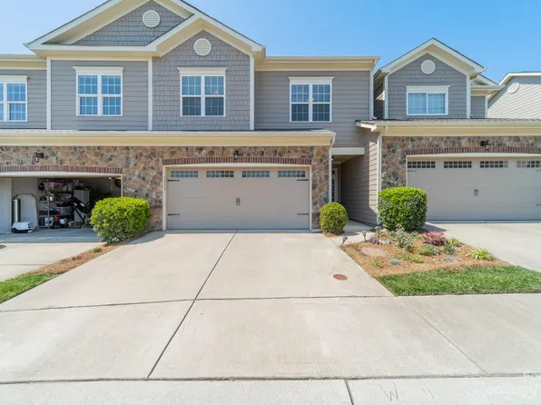 2020 Cramer Place Ct, Cramerton, NC 28032