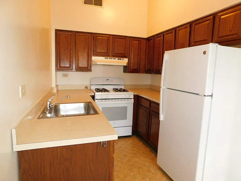 1127 Central Ave #15 — Photo 5