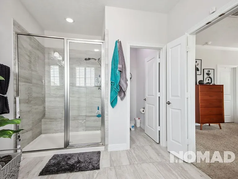 4303 Cottonwood Creek Ln — Photo 30