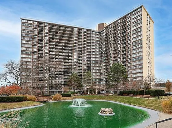 2 Bay Club Drive #21Z3, Bayside, NY 11360