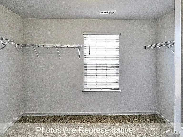 Master bed Room Closet