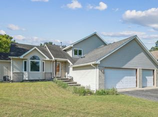 12155 Princeton Ave, Eden Prairie, MN 55347