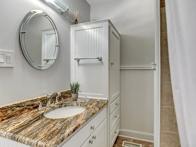 4564 Ina Ln — Photo 16