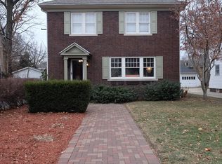 1016 W Vine St, Springfield, IL 62704