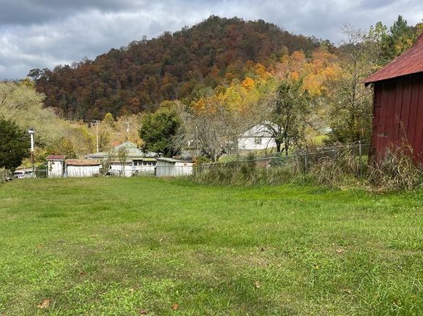 3967 Highway 2036, Roxana, KY 41848