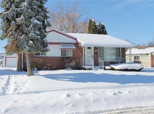 255 Victory Dr, Pontiac, MI 48342