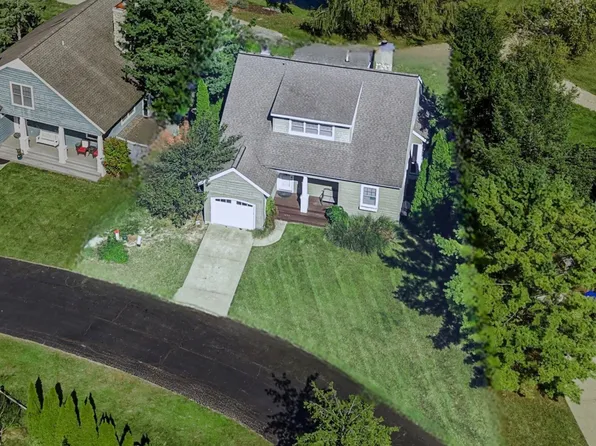 7 Pond Path #7, New Buffalo, MI 49117