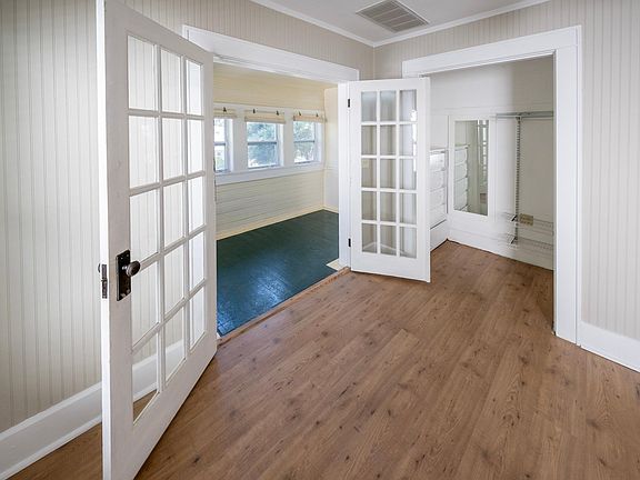 2nd image of 147 8th Ave N APT 3