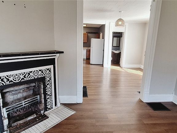 4th image of 407 W West St