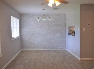 7033 Kinney St, Houston, TX 77087