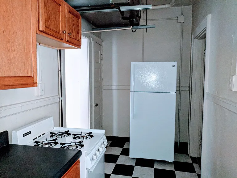 1128 W. Grace St.* — Photo 120
