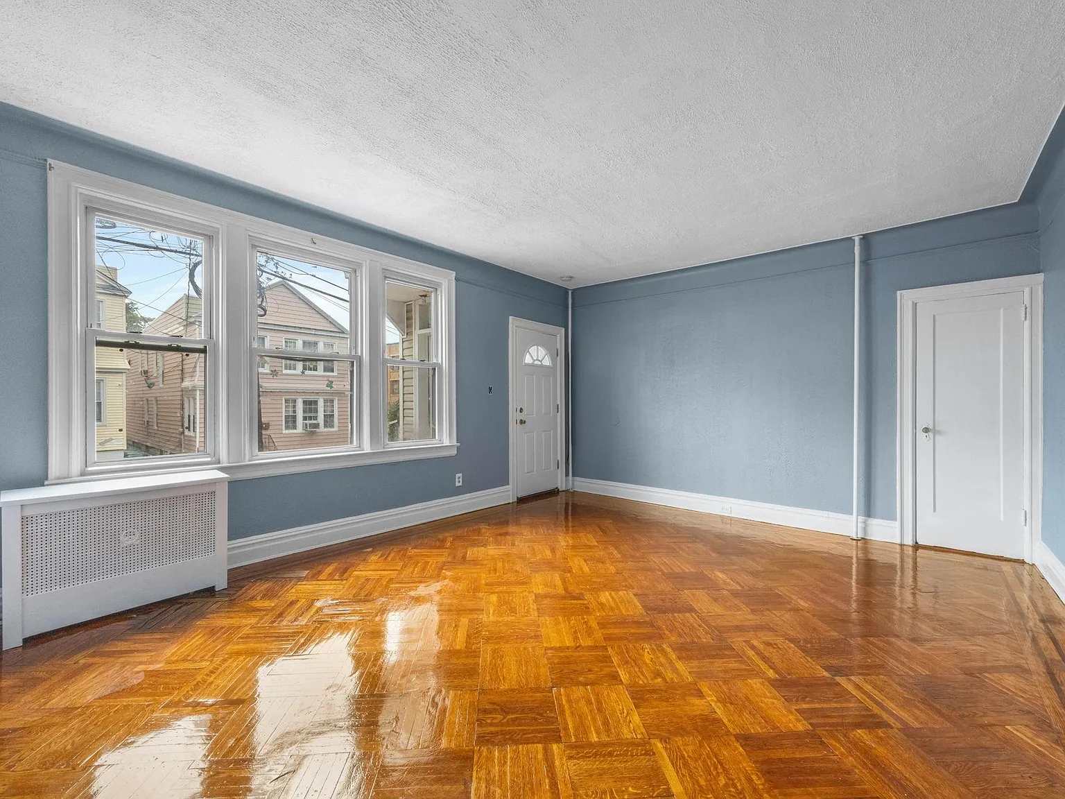 2 bed, 1.0 bath, 900 sqft, $2,400 — Photo 4