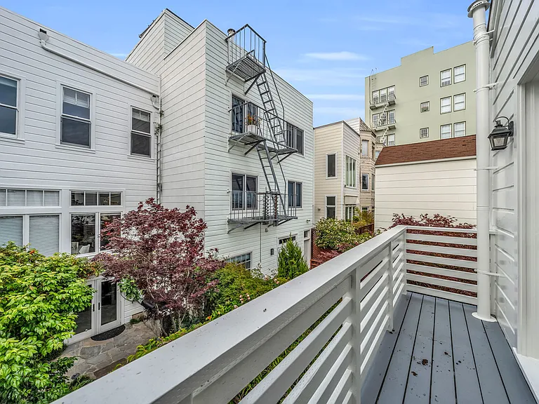 416 Austin St — Photo 18