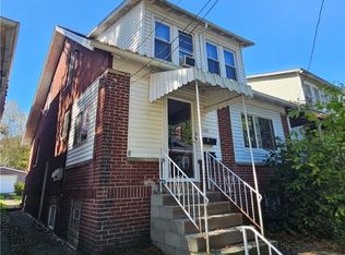 1127 Highland St #2, Tarentum, PA 15084